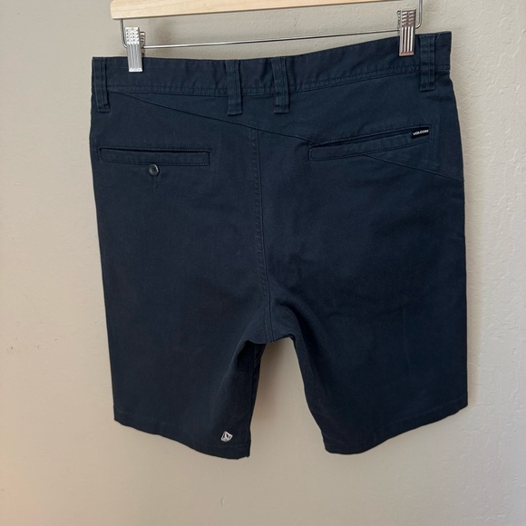 VOLCOM Frickin Stretch Shorts Navy Twill Flat Front Chino Size 32 True to This - Picture 13 of 16